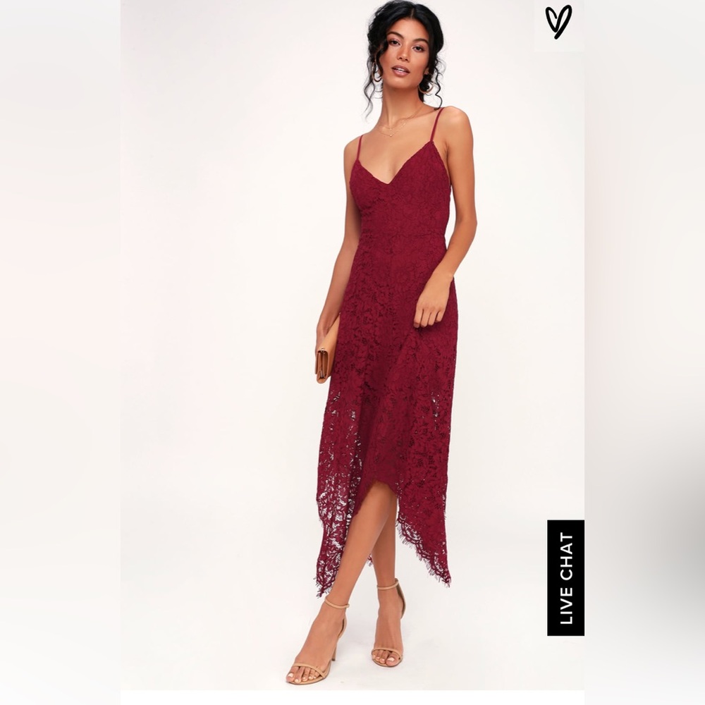 Red lace dress, sweetheart neckline,
